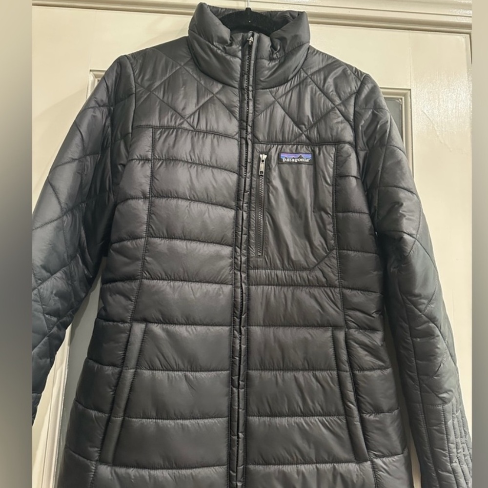 Women’s Patagonia puffer jacket